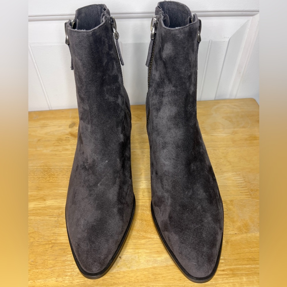 Django & Juliette Grey Suede Chelsea Ankle Boot, Size 9.5